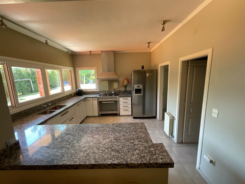 Venta Casa Village Del Parque 4 Drom Y Pileta