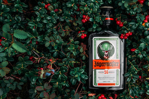 Box Licor Jaggermeister 700ml 2 Vasos Vidrio Grabados Regalo
