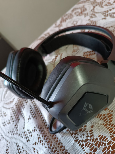 Auriculares Trust Gaming Blitzz (a Reparar (ficha Usb))