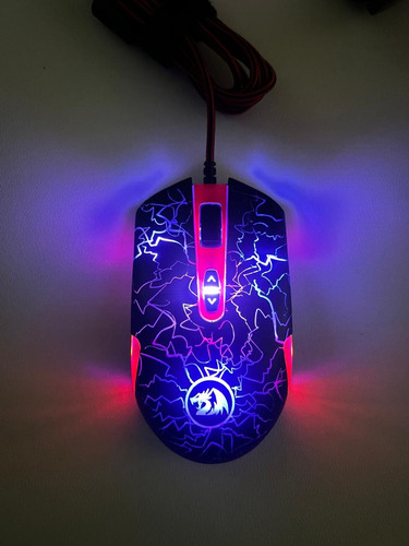 Mouse Gamer Redragon Lavawolf M701 3500dpi Luminoso Led Negro (Usado)
