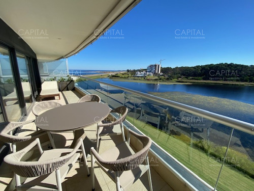 Venta De Penthouse - Con Excelente Terraza Y Vista - Playa Mansa