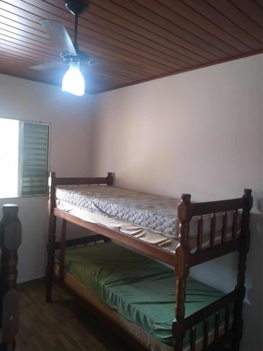 Casa Com 3 Quartos 2 Banheiros Terreno 10 X30