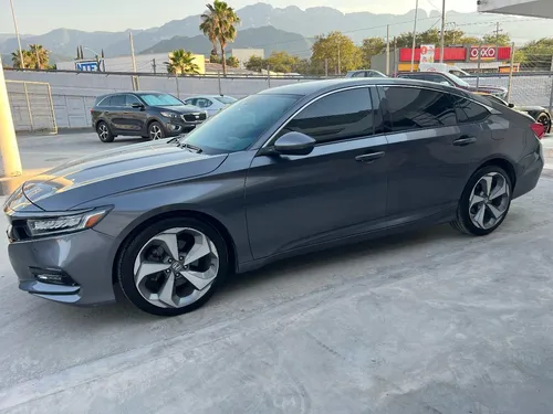 Honda Accord 2.0 Touring At