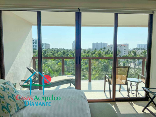 Cad La Isla Java I5. Terraza Con Vista A Las Albercas Y Áreas Comunes