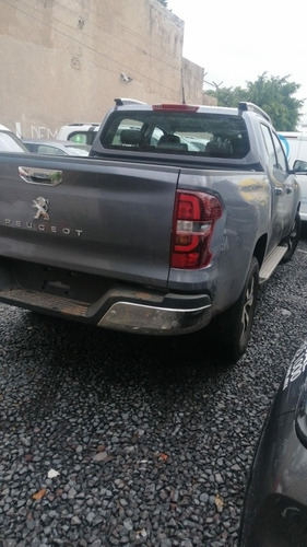 Imagen 7 de 13 de Peugeot Landtrek 4action 4p 2.4thp 210hp Aut 6vel 4x4 2022