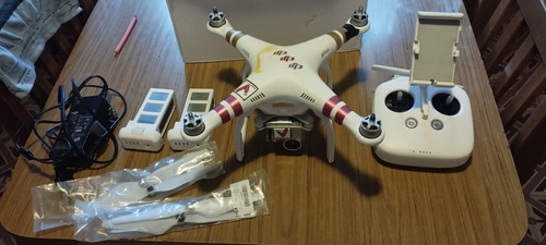 Drone Dji Phantom 3 Pro 4k - Ideal Para Repuestos O Reparar.