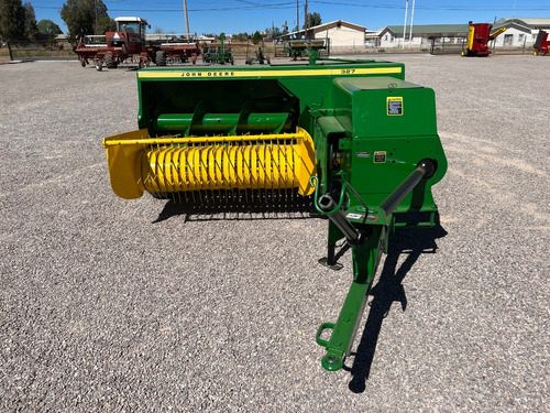 Empacadora John Deere 327