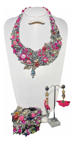 Collar De Chaquiron, Perla Y Cristal En Color Gris Y Fucsia