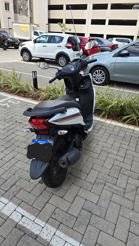 Yamaha Fluo 125 2024 Branca Com Pequenas Avarias.