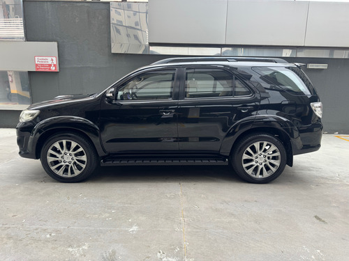 Toyota Hilux SW4 3.0 Srv 5l 4x4 Aut. 5p