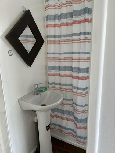 Vendo Casa De 2 Pisos En El Quisco Norte, Con Una Cabaña