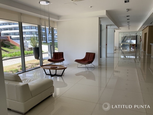 Apartamento En Brava- Ref: 614