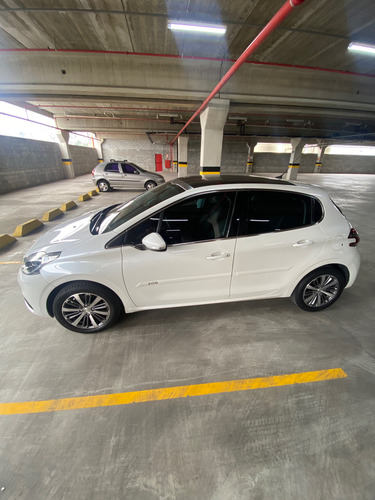 Peugeot 208 1.6 16v Griffe Flex Aut. 5p