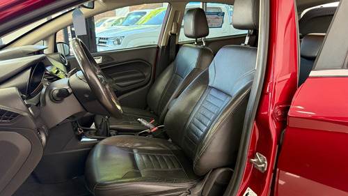 Ford Fiesta Kinetic 1.6 Titanium Powershift 120cv