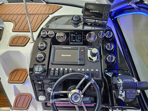 Lancha Focker 333 - Gran Turismo Parelha Diesel Com Joystick