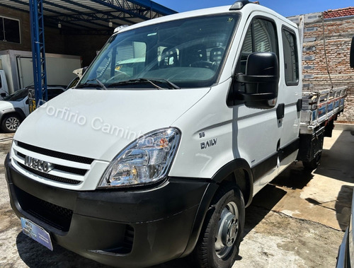 Iveco Daily Chasis 3.0 35S14 3450 Luxo Cab. Dupla 4P