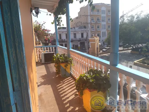 Espectacular Casa Amplia Con Agradables Espacios. Cod. 11669
