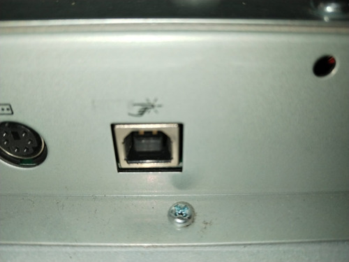 Monitor Lcd De Toque Táctil 22 (Usado)