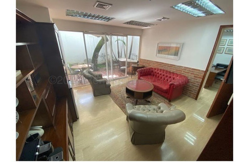 Imagen 8 de 13 de Rf Casa De Lujo Comercial En Venta En Altamira Remodelada Como Para Uso De Oficinas Mls #21-2721 Isabel Fragozo Rent A House
