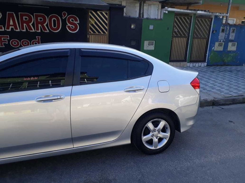 Carro De Mulher, Segunda Dona, Documento,funilaria, Motor Ok