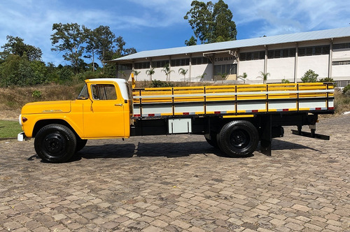Caminhão Ford F-600 V8 - 1966