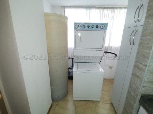 Imagen 12 de 19 de Espacioso Apartamento En Venta El Marques 22-8535