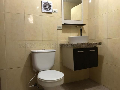 Imagen 11 de 12 de Casa Con Piscina En Venta Barata En Maracaibo