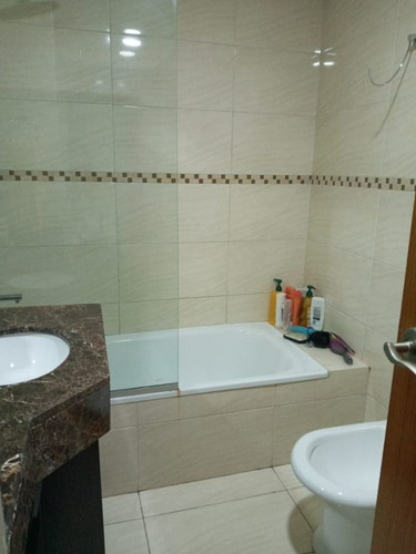 Imagen 18 de 19 de Departamento En Venta De 4 Ambientes En Lomas De Zamora