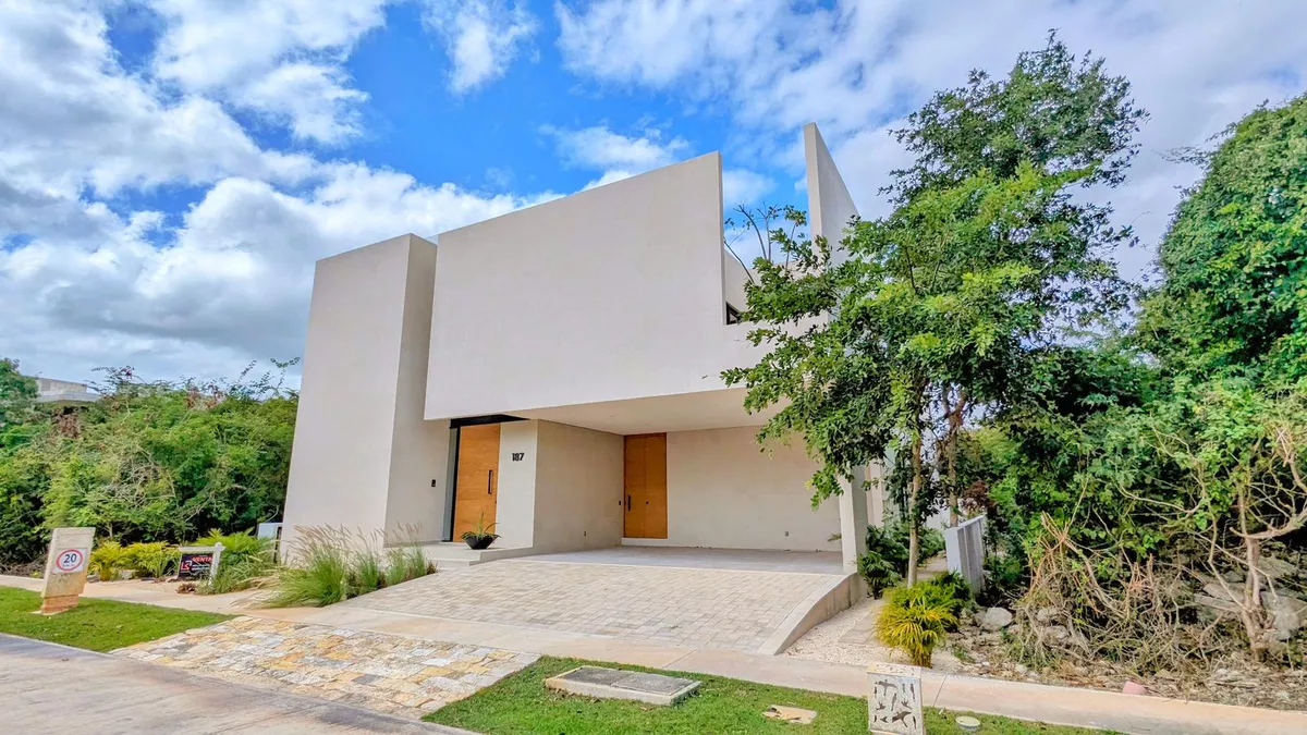 Espectacular Y Funcional Casa En Oasis, Yucatán Country Club