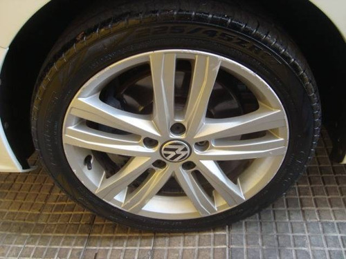 Volkswagen Jetta 2.0 Tsi Highline 211cv Gasolina 4p