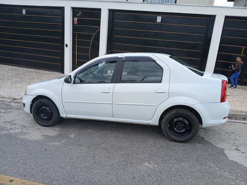 Renault Logan 1.0 16v Expression Hi-flex 4p