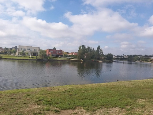 Imagen 3 de 12 de Hermoso Lote Al Agua En San Francisco Villanueva