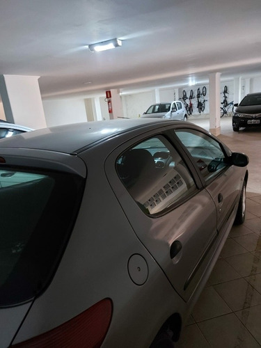 Imagem 3 de 6 de Peugeot 206 2002 1.0 16v Soleil 5p
