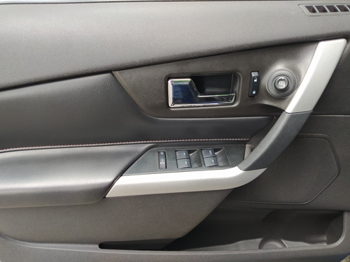 Imagen 9 de 14 de Ford Edge 3.5 Limited V6 Piel