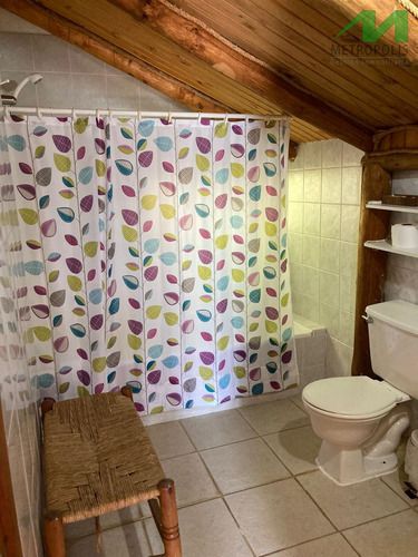 Casa En Venta De 9 Dorm. En Vichuquén