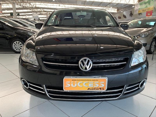 Volkswagen Voyage Voyage 1.0 Completo - 2015 - Preto - Impec