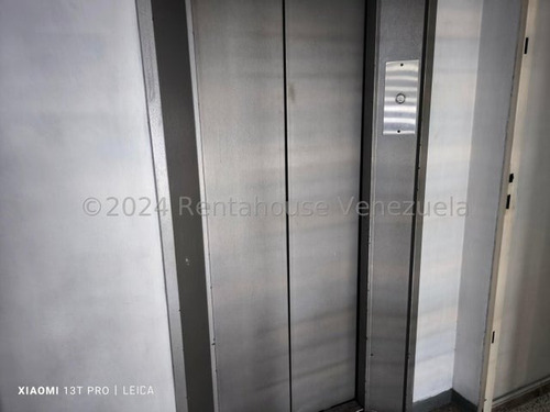 Apartamento En Alquiler En Horizonte 24-27430 Cs