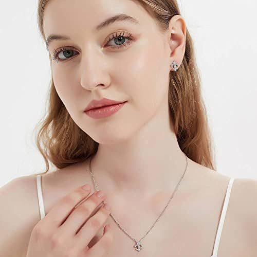 Berricle Aretes De Plata De Ley Con Flor De Lis Y Circonita