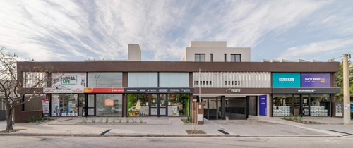 Locales En Venta En Poeta Lugones - Sobre Calle Principal