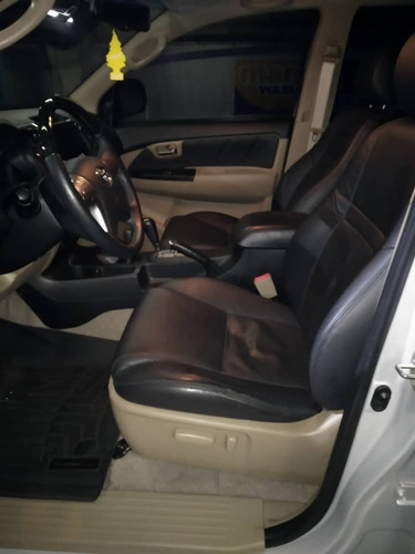 Imagen 9 de 16 de Toyota Fortuner
