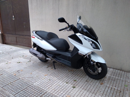 Imagen 1 de 18 de Kymco Downtown 300 Abs Excelente Estado !!!