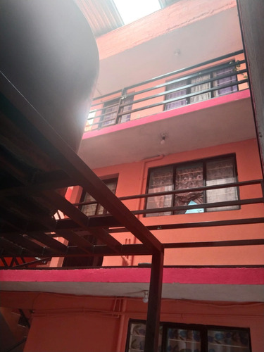 Edificio En Venta Con 8 Unidades Rentables Se Puede Vender Con Inquilinos