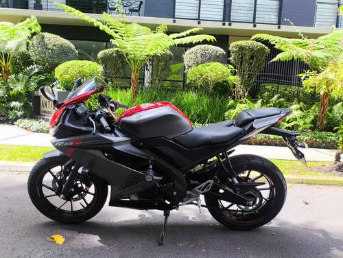Yamaha R15 V3 2025