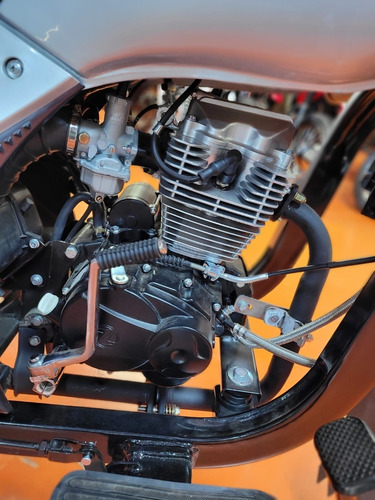 Imagen 3 de 7 de Zanella Tricargo Zmax 200 Okm Tamburrino Motos
