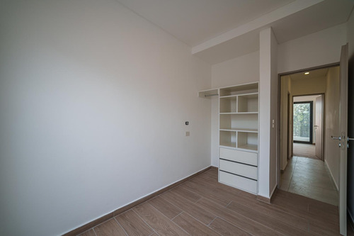 Departamento Tres Ambientes Con Patio A La Venta En Lujan Centro Sarmiento Al 600