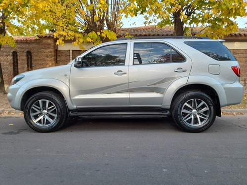 Imagen 6 de 15 de Toyota Sw4 3.0 Srv Cuero 2007