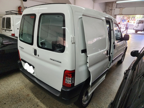 Imagen 6 de 10 de Peugeot Partner 2021 1.4 Furgon Confort