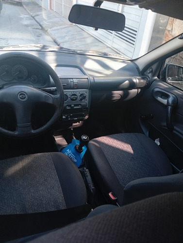 Chevrolet Corsa Classic 1.0 Life Flex Power 4p