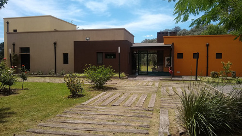 Hermosa Casa En En El Barrio Las Chacras De Open Door Bc