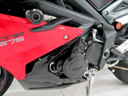 Triumph Daytona 675 2015 Vermelha